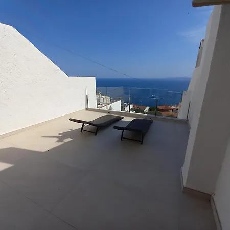 Casa Bleu Vue Roses